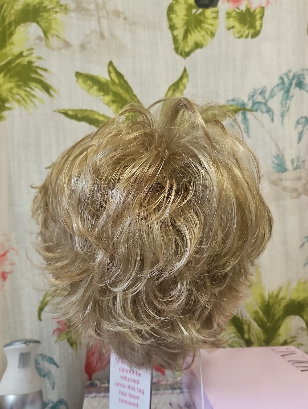 PAULA YOUNG WiG New In Box Whisper Light dance Sunkissed Blond - Picture 4 of 15
